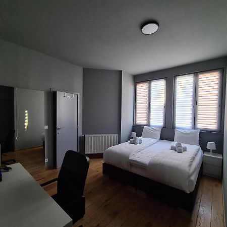 Hdc Nivelles Grand-Place Esterno foto