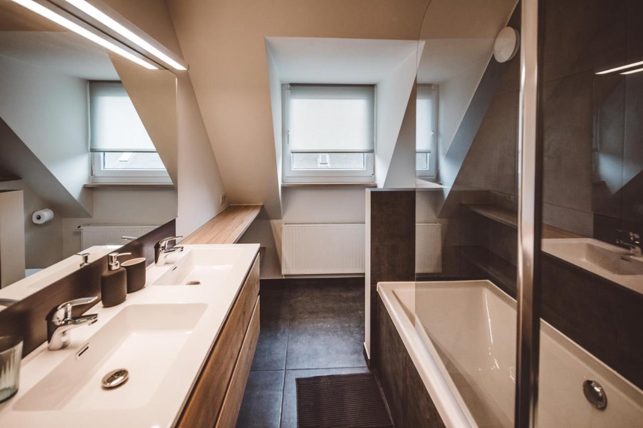 Hdc Nivelles Grand-Place Esterno foto
